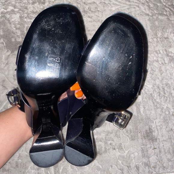 Roger Vivier deep navy gold emblem buckle leather block heels size 37 - Picture 8 of 8